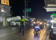 Meski Arus Lalulintas Terpantau Lancar, Pos PAM Operasi Ketupat Rinjani 2025 Bola Rutin Laksanakan Penjagaan dan Gatur Lalin