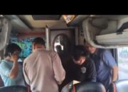 Tim Opsnal Polsek Rasbar Amankan Ratusan Botol Miras dari Bus AKAP Asal Luar Daerah