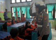 Sat Lantas Polres Bima Kota Beri Himbauan Keselamatan Berlalulintas kepada Anak Usia Dini di SDN 20 Kota Bima